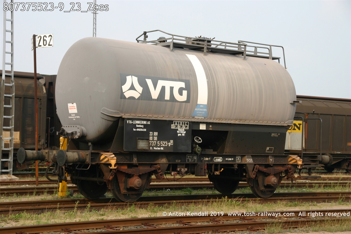 807375523-9_23_Zces.jpg